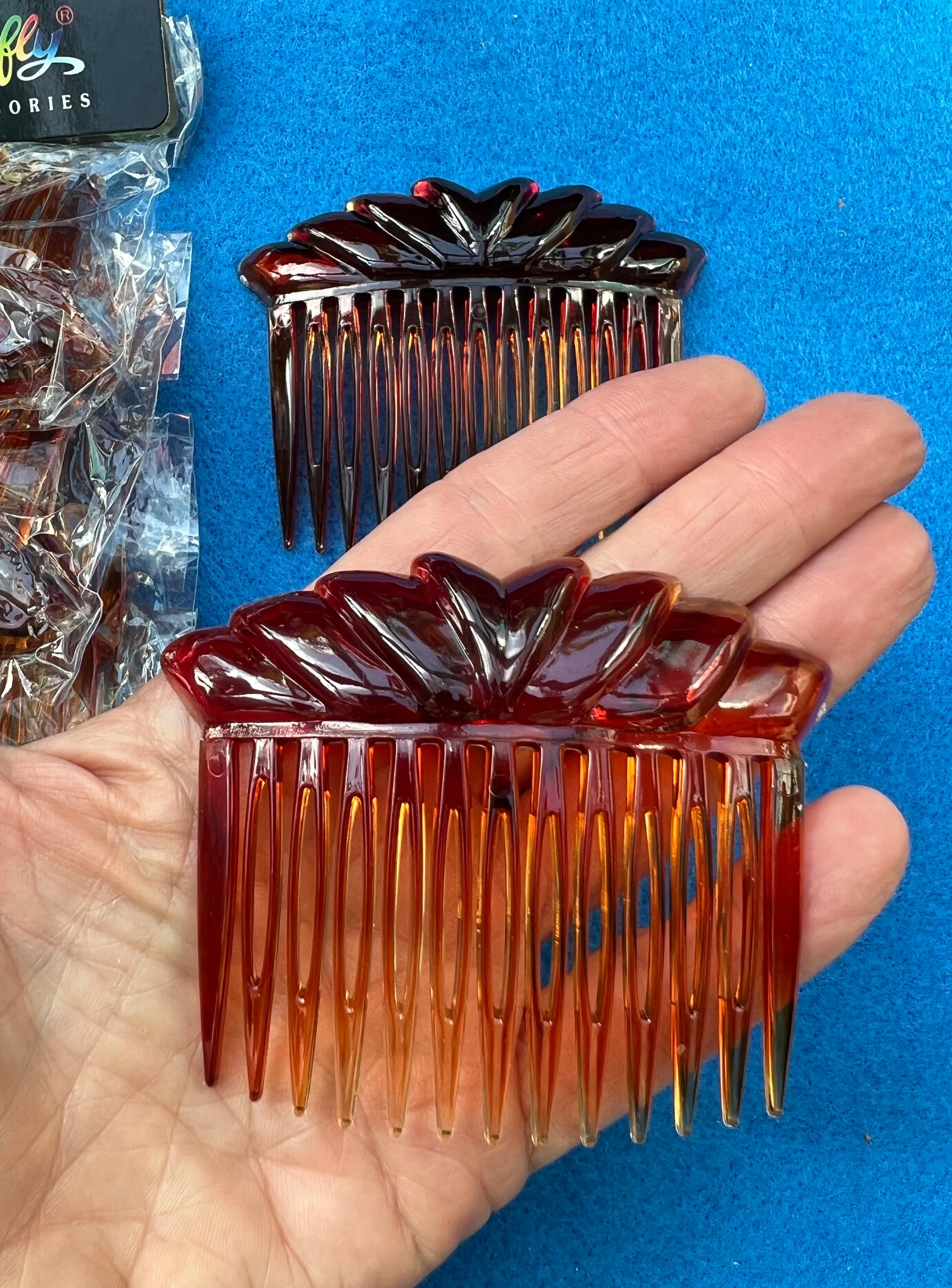 12 Decorative 1990s Hair Combs