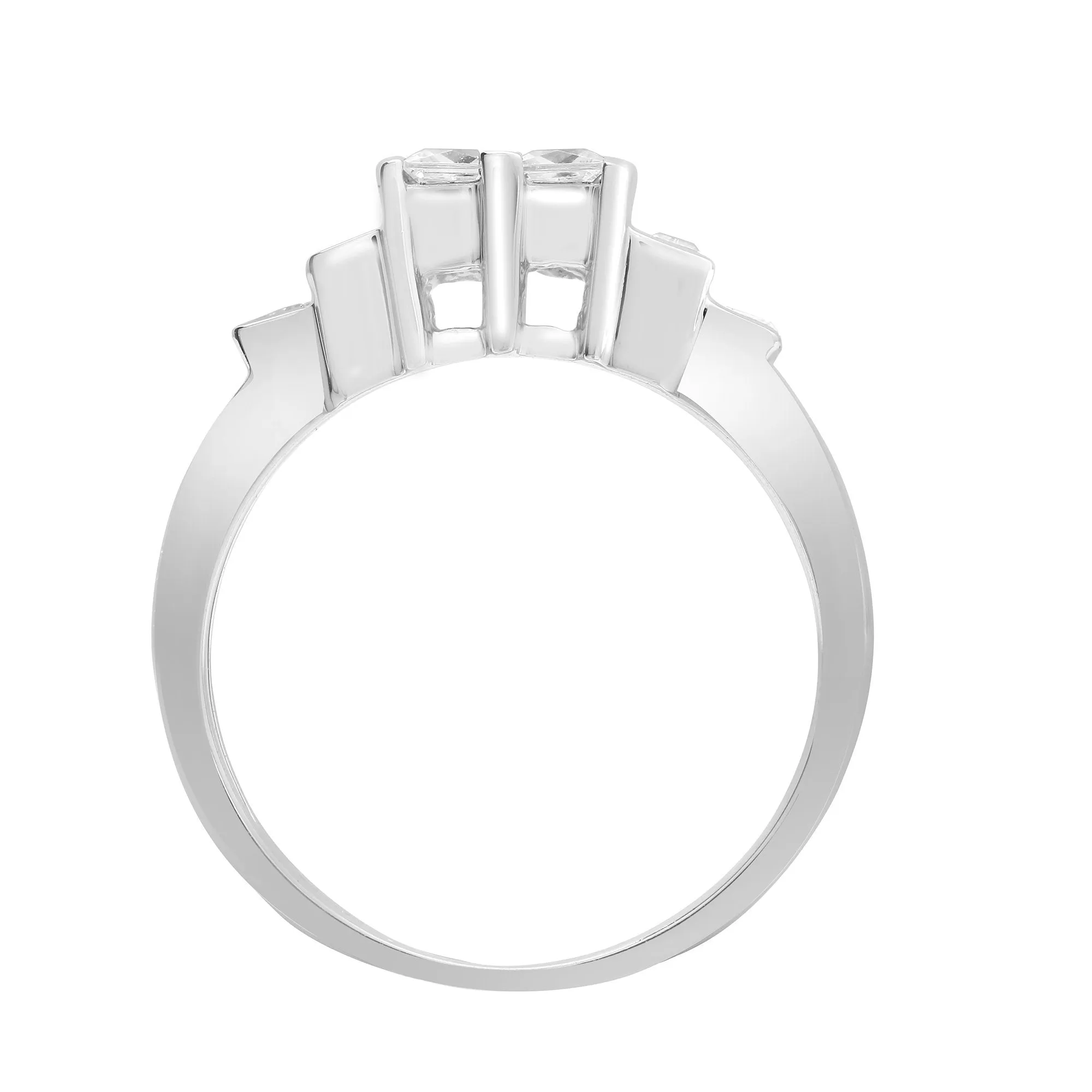 18ct White 1.36ct P.cut & Baguette Diamond Ring