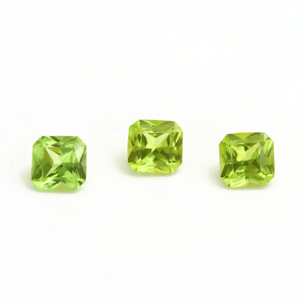 4 to 5mm Mesa Verde® Peridot Radiant Cuts