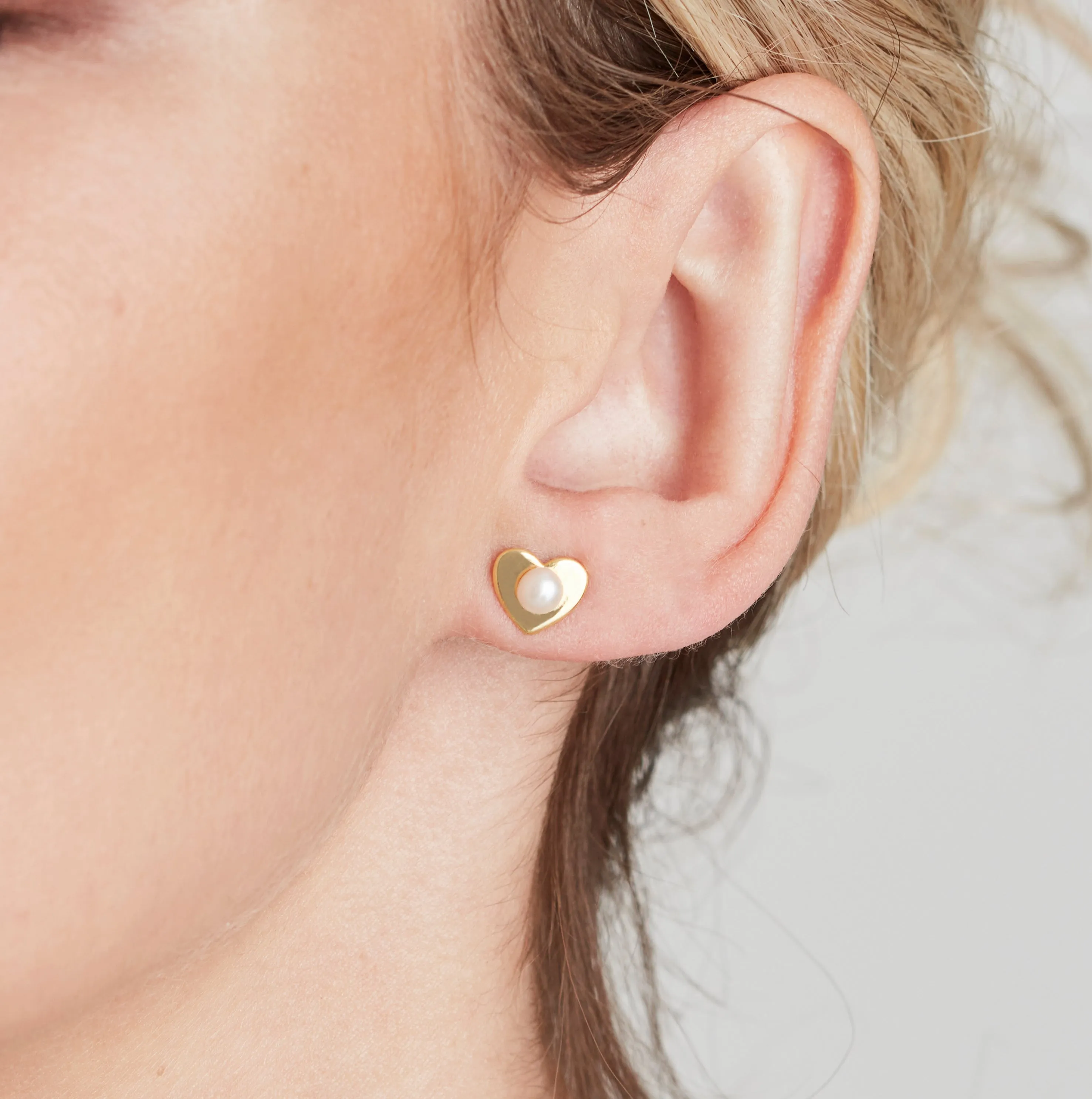 Heart Pearl Stud Earrings