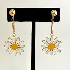 Late 60s/ Early 70s Accessocraft N.Y.C Daisy Enamel Earrings