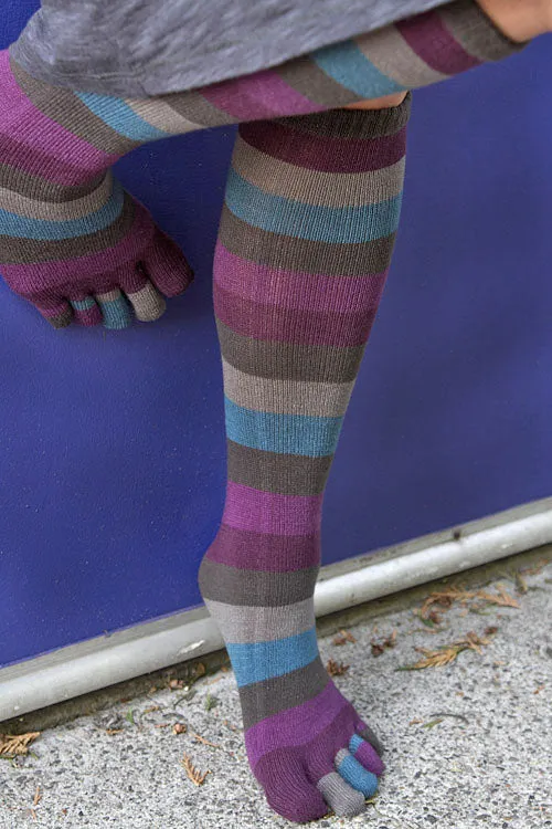 Peacock Stripe Toe Socks