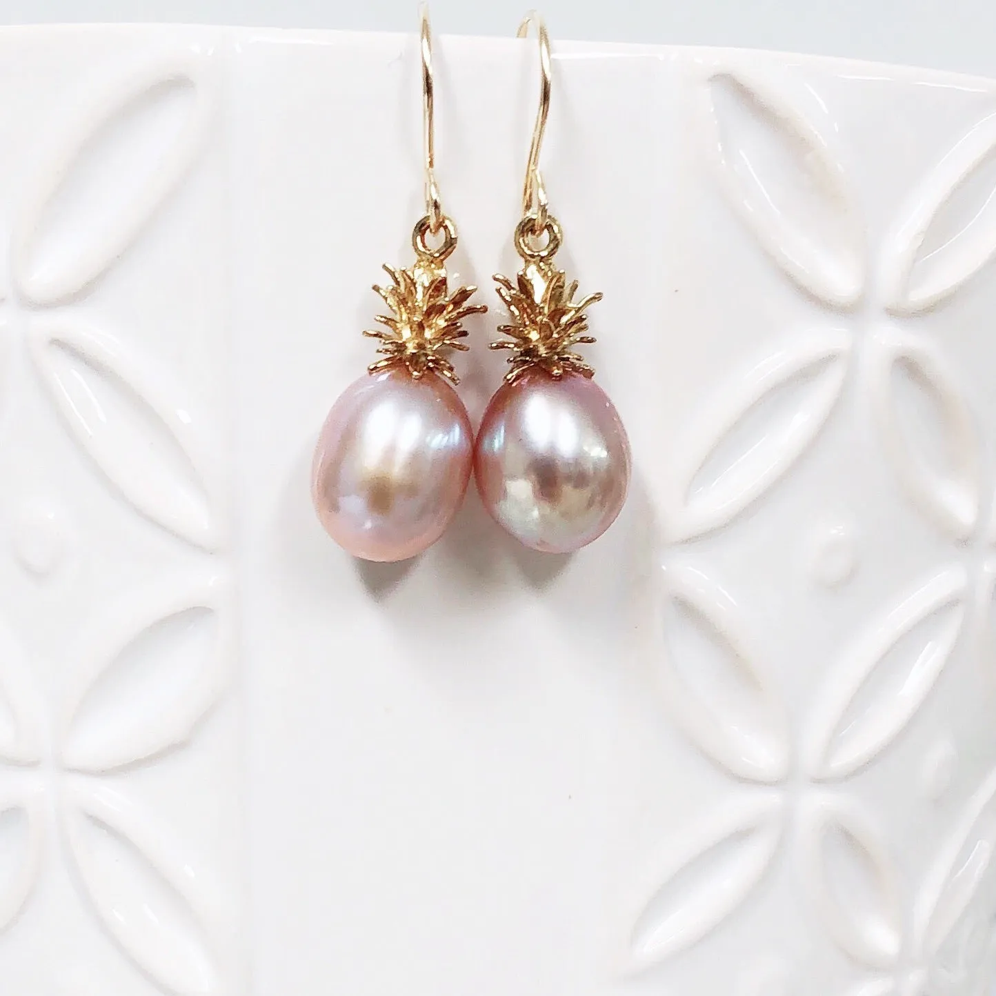 Pineapple pearl earrings - pink Edison pearls (E562)