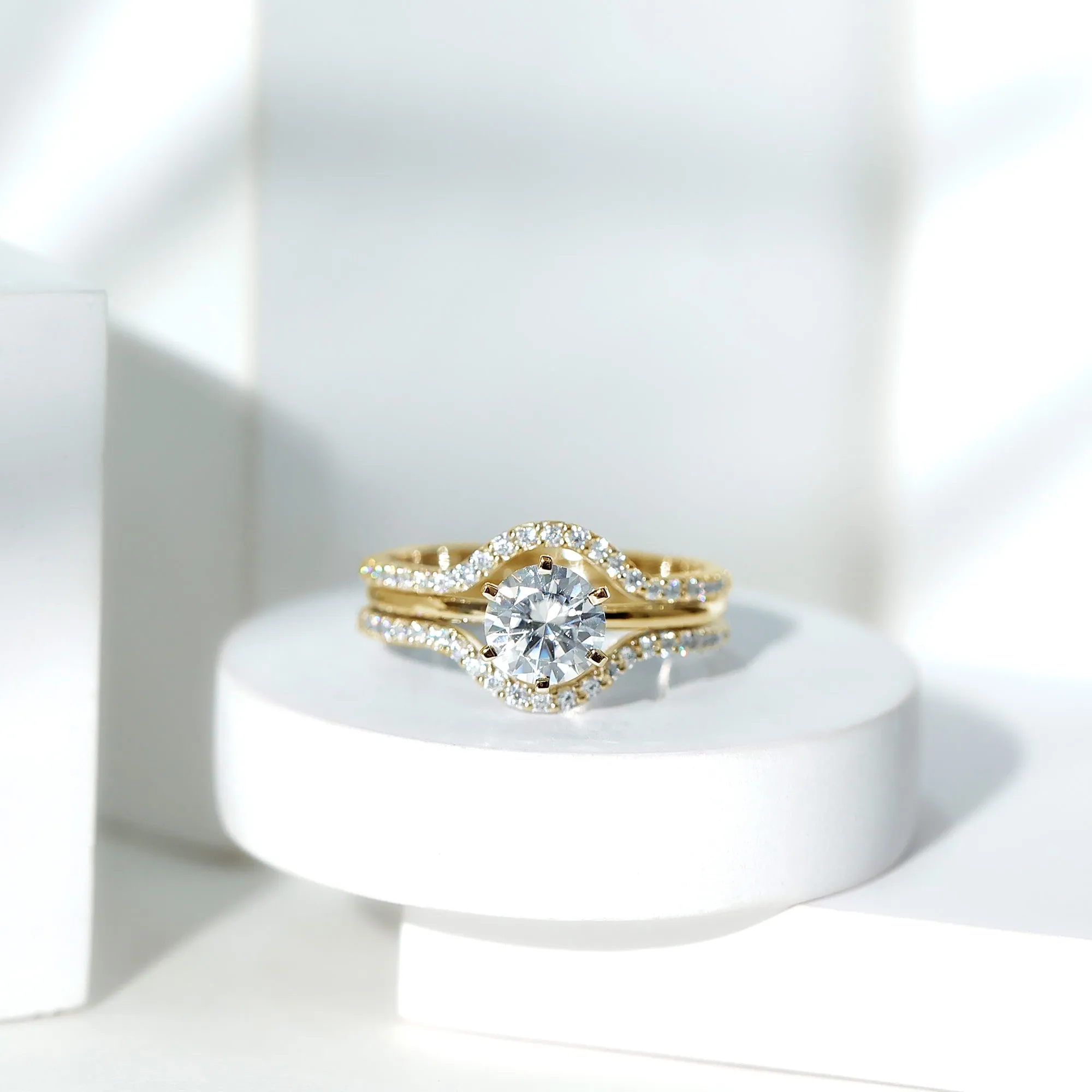 Solitaire Certified Moissanite Trio Wedding Ring Set