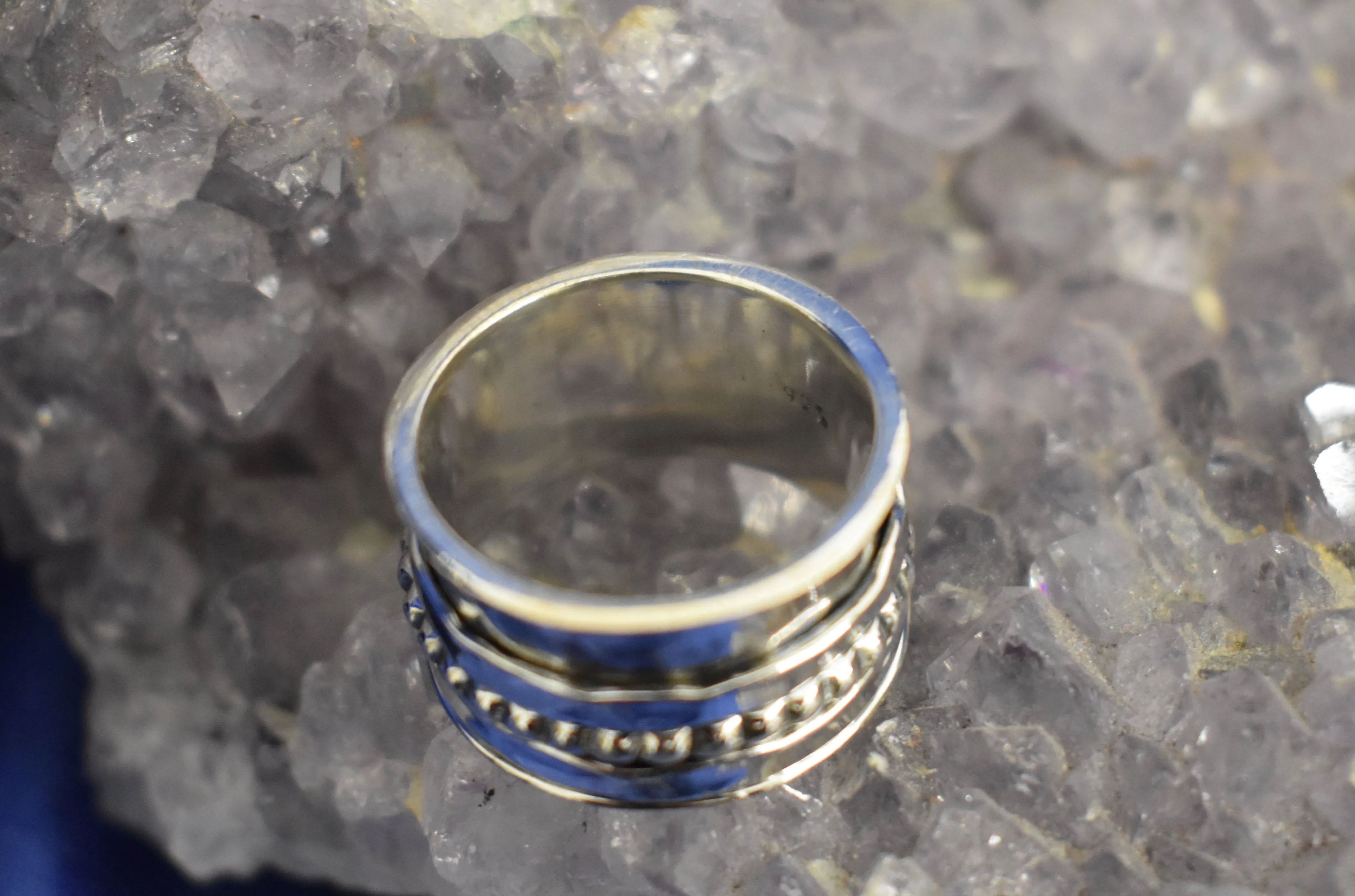 Thick Dotted and Hammered Spinner Ring