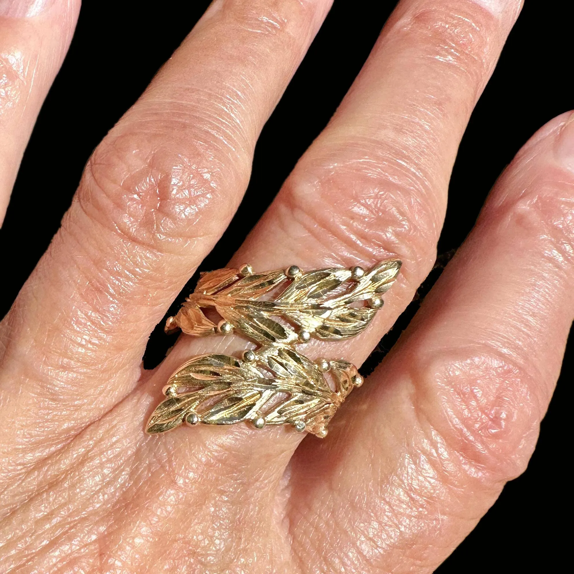 Vintage Large Solid 14K Gold Carved Leaf Bypass Ring