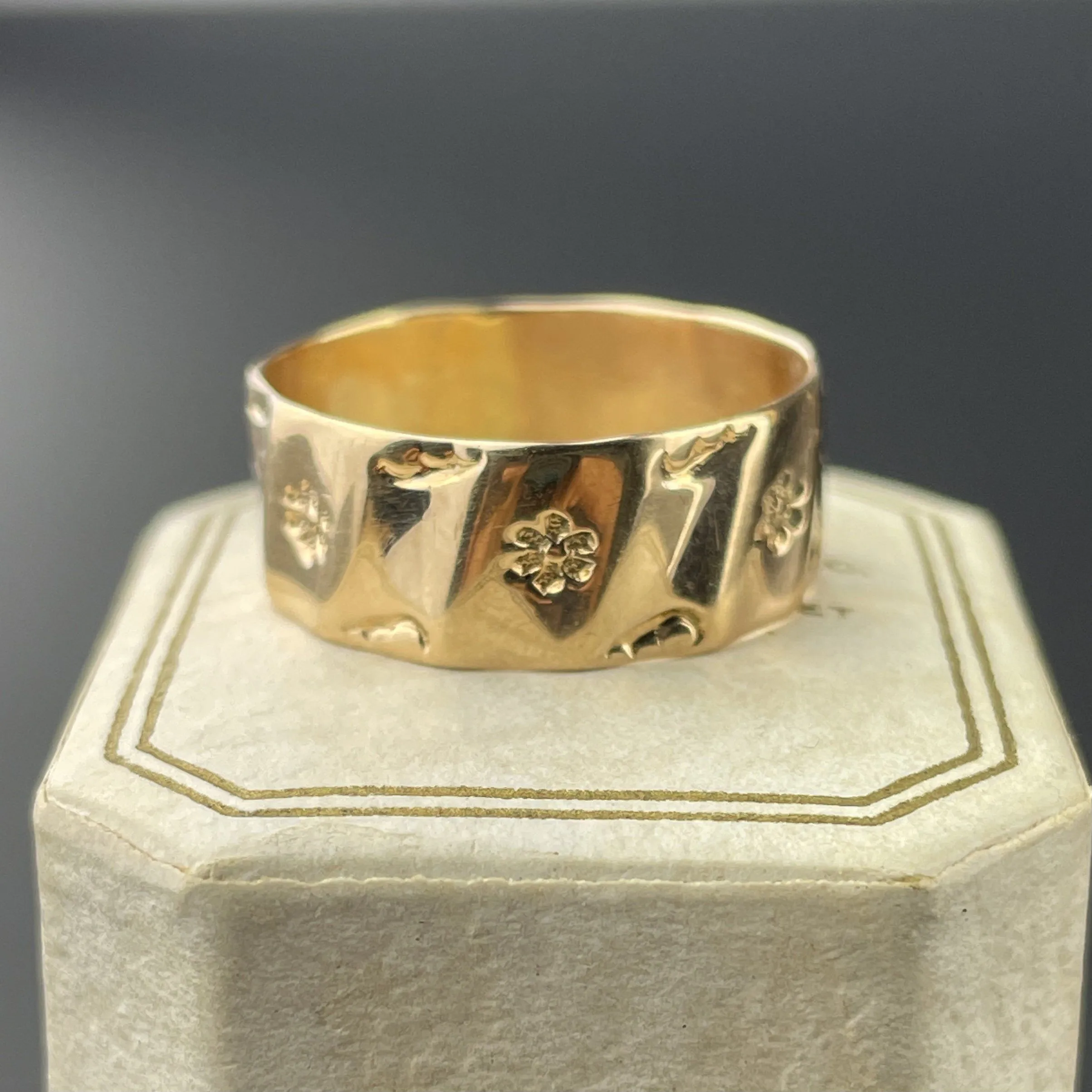 Vintage Wide Gold Floral Eternity Band Ring, Sz 7.50